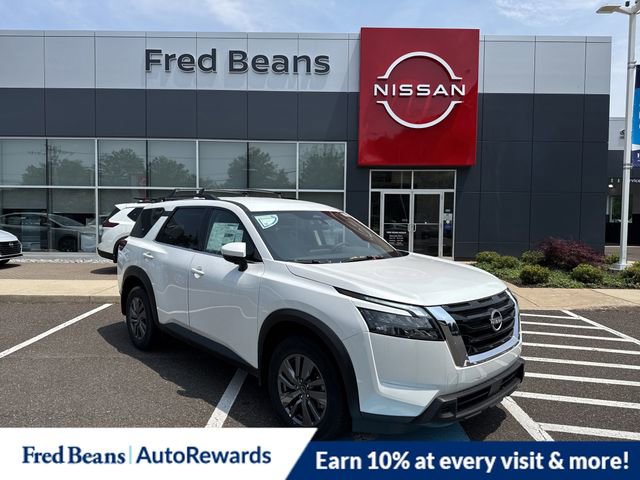 New 2025 Nissan Pathfinder SV