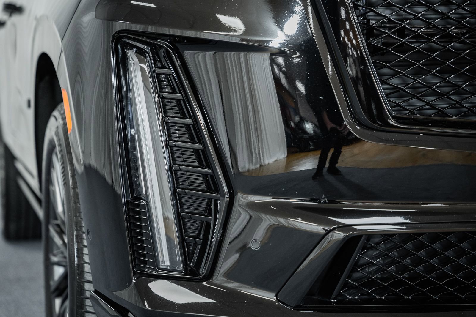 Used 2023 Cadillac Escalade V w/ LPO, Floor Liner Package image 18