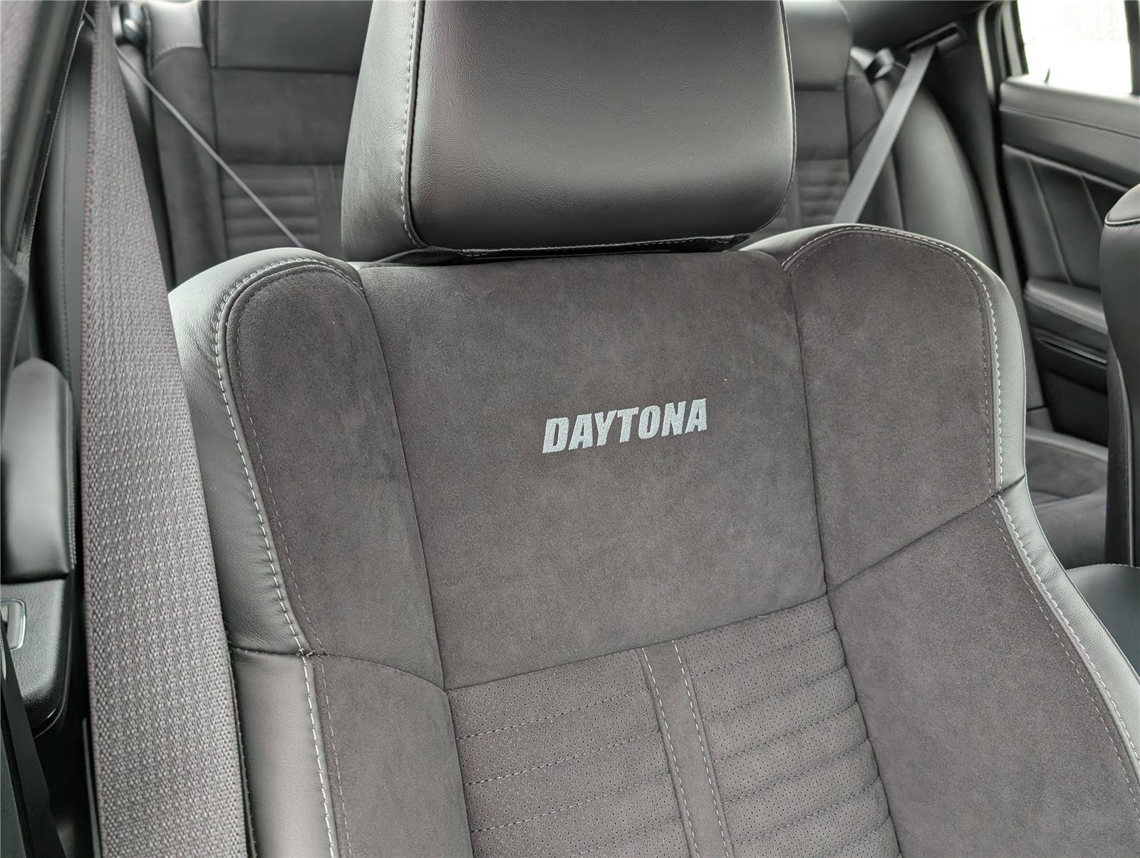 Used 2023 Dodge Charger Scat Pack w/ Daytona Edition Group image 18