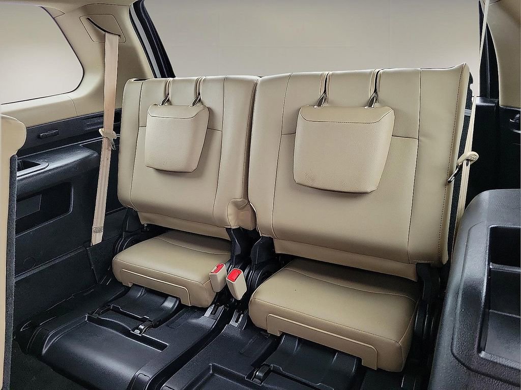 Used 2022 Toyota 4Runner SR5 Premium w/ Moonroof Package AWD/4WD image 9
