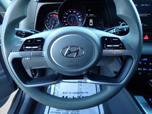 Used 2023 Hyundai Elantra SEL FWD image 11