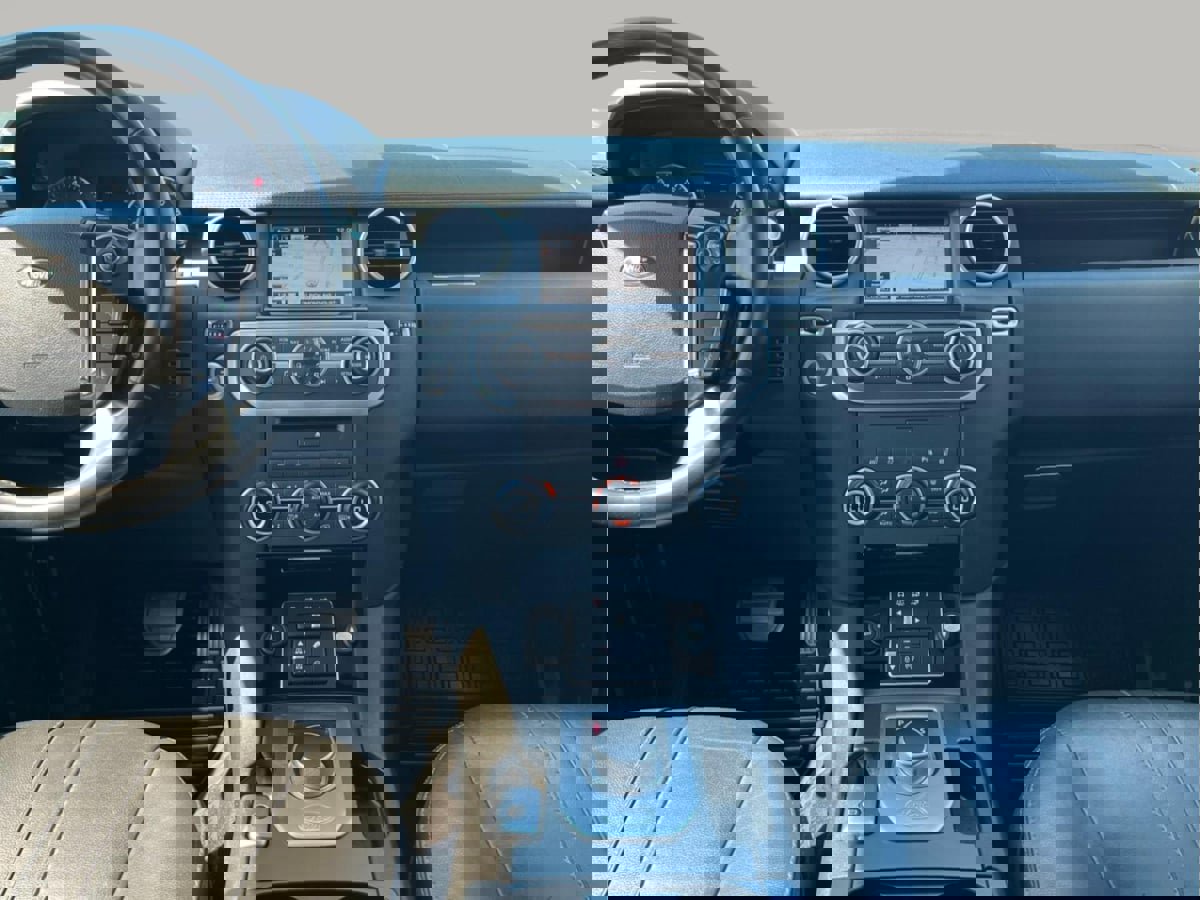 Used 2016 Land Rover LR4 HSE Silver Edition image 40