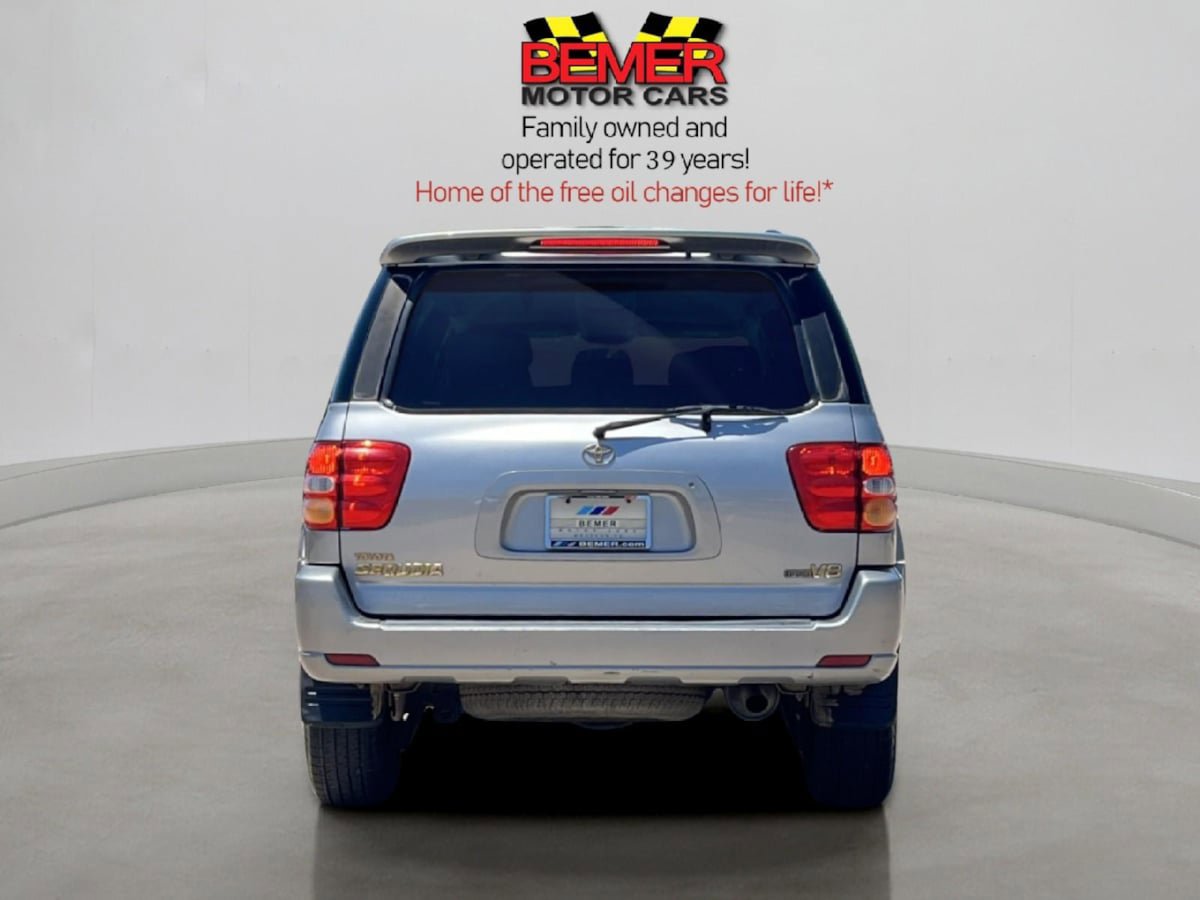 Used 2002 Toyota Sequoia SR5 RWD image 4