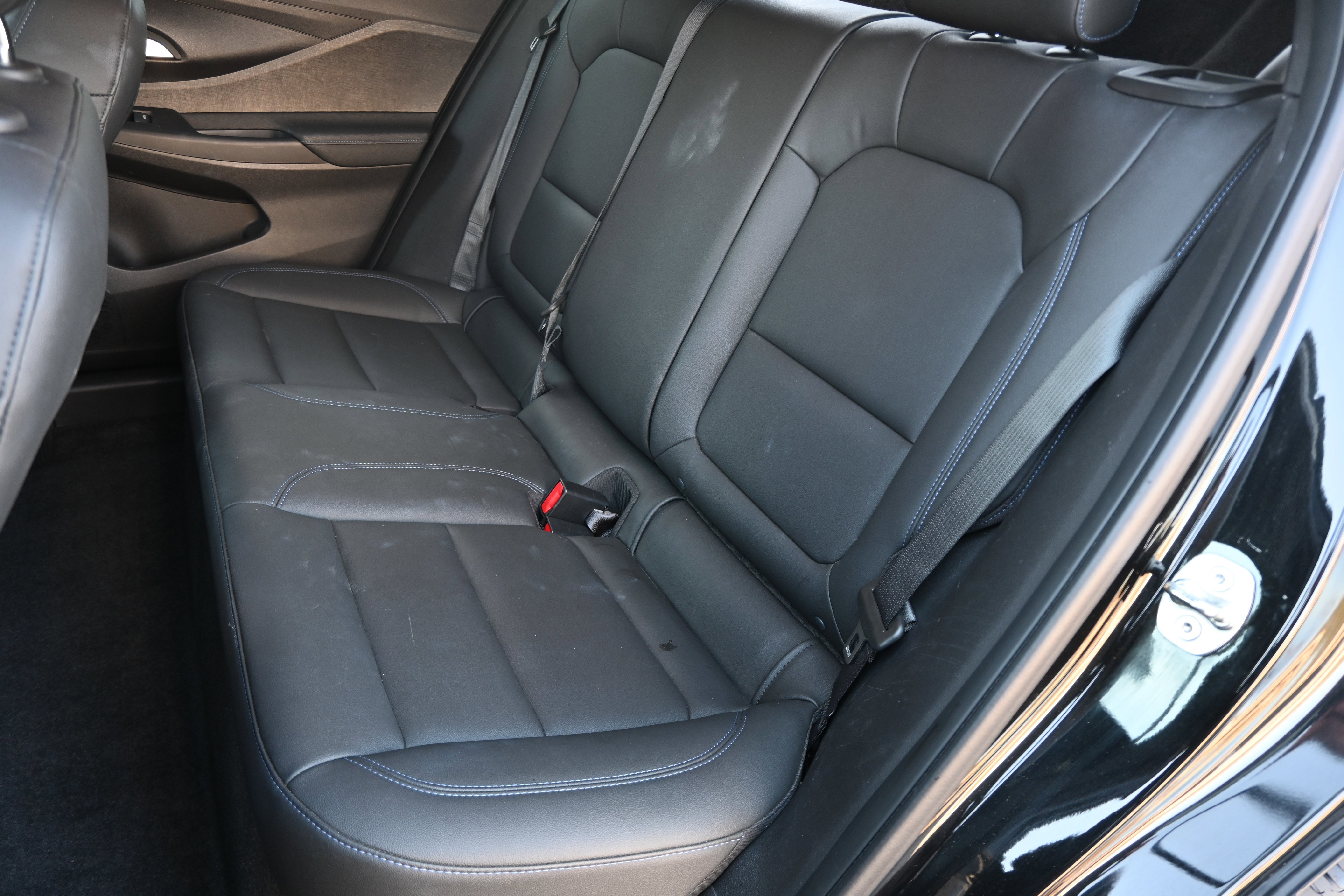 Used 2024 Buick Envista Sport Touring w/ Convenience I Package image 28