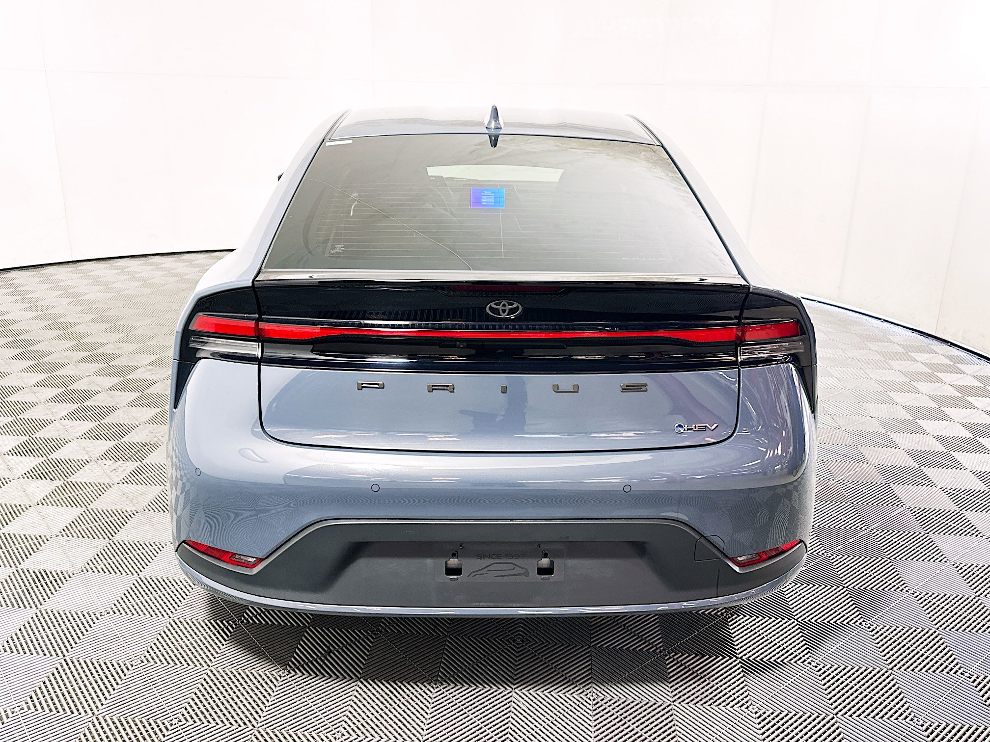 Used 2024 Toyota Prius LE image 4