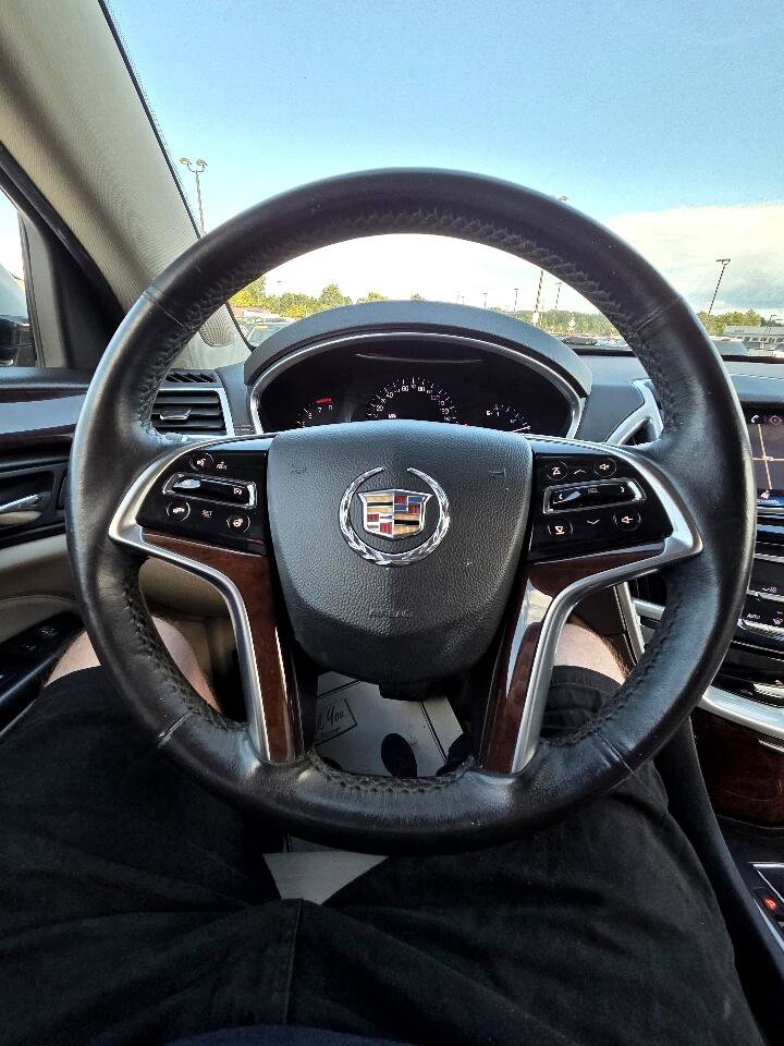 Used 2013 Cadillac SRX Luxury image 17