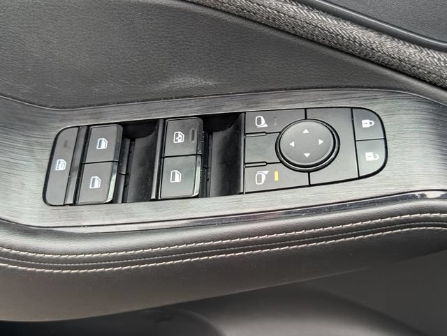 Used 2023 Nissan Rogue SV FWD image 15
