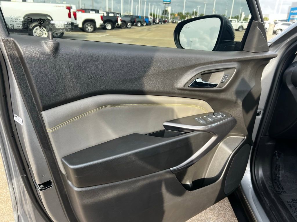 Used 2025 Chevrolet Trax ACTIV w/ Driver Confidence Package image 19