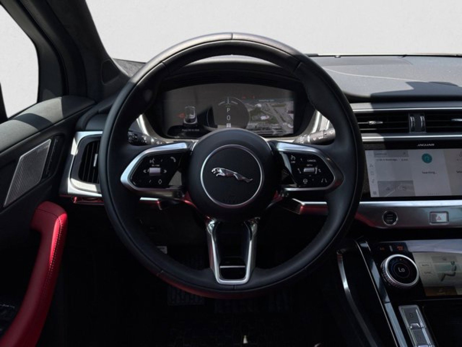 Used 2024 Jaguar I-PACE R-Dynamic HSE image 15