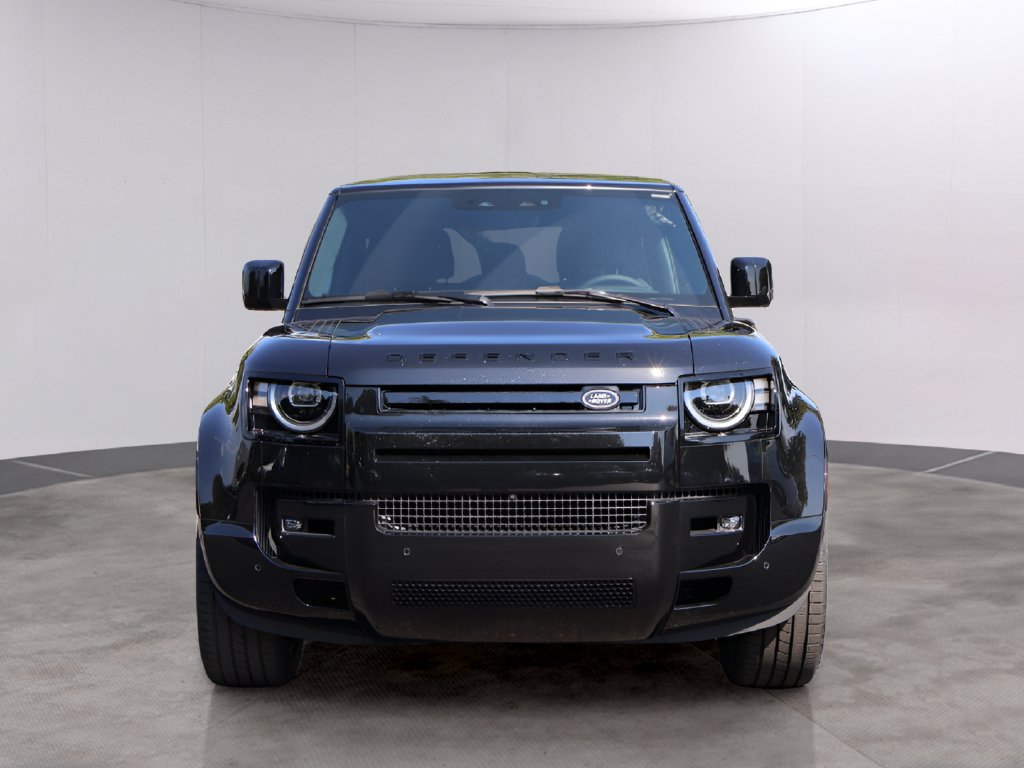 New 2026 Land Rover Defender 90 V8 AWD/4WD image 2