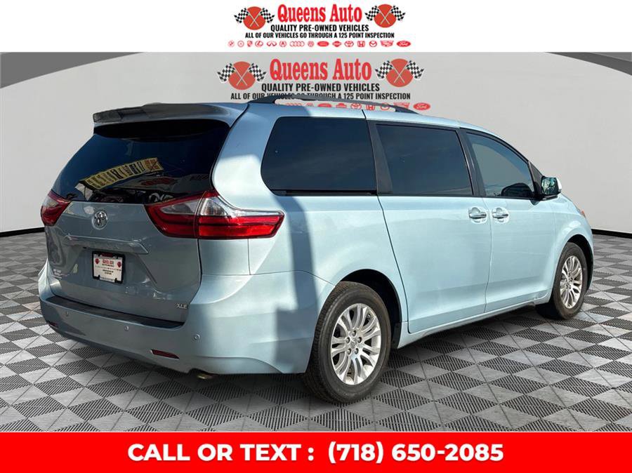 Used 2017 Toyota Sienna XLE image 7