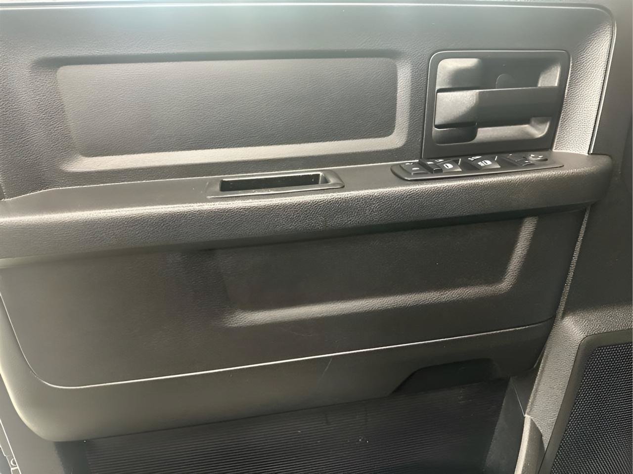 Used 2014 RAM 1500 Express w/ Black Ram 1500 Express Group AWD/4WD image 11
