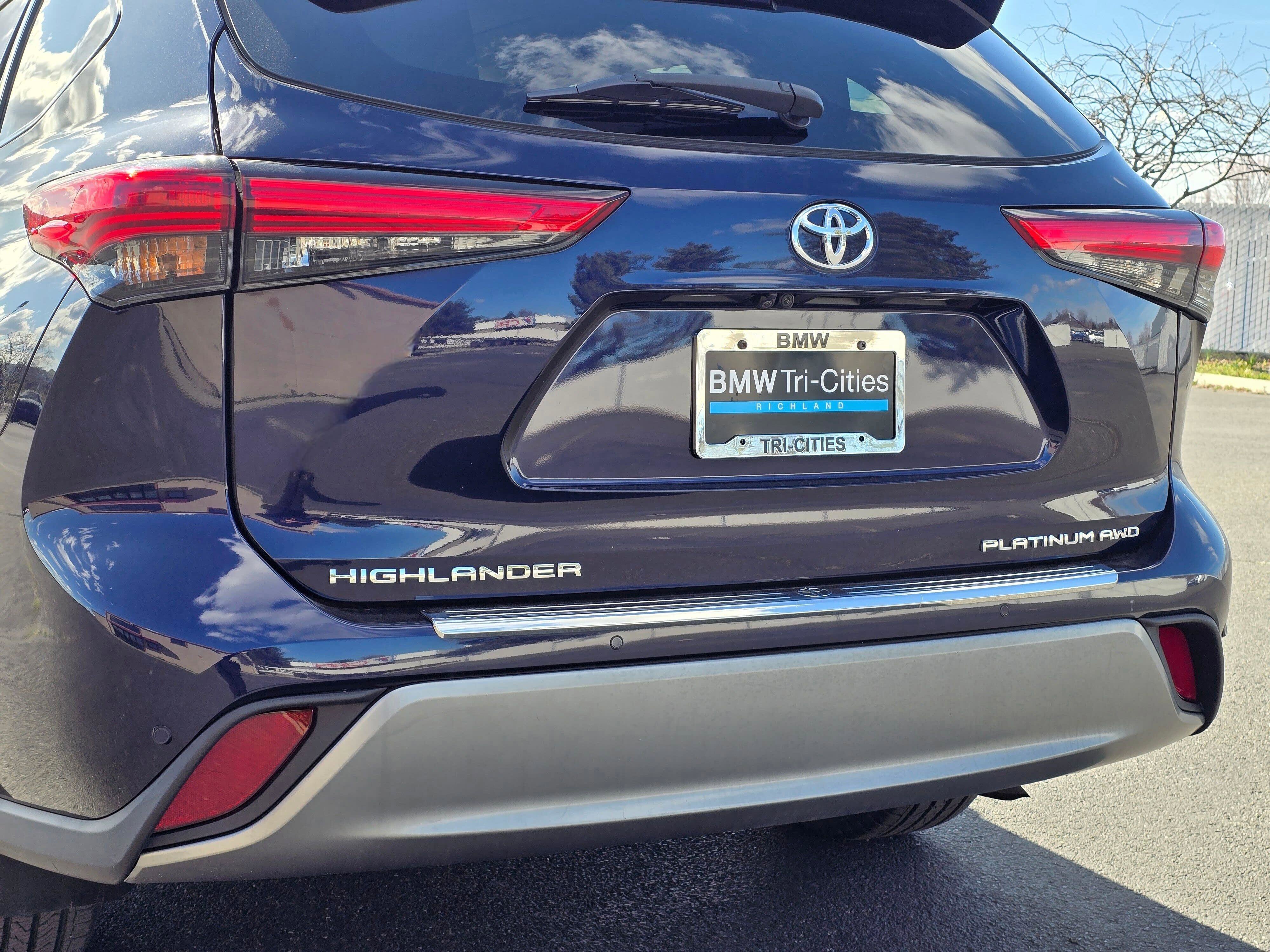 Used 2020 Toyota Highlander Platinum image 7