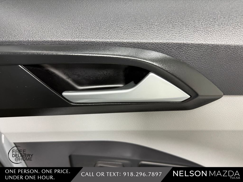 Used 2022 Volkswagen Taos SE image 40