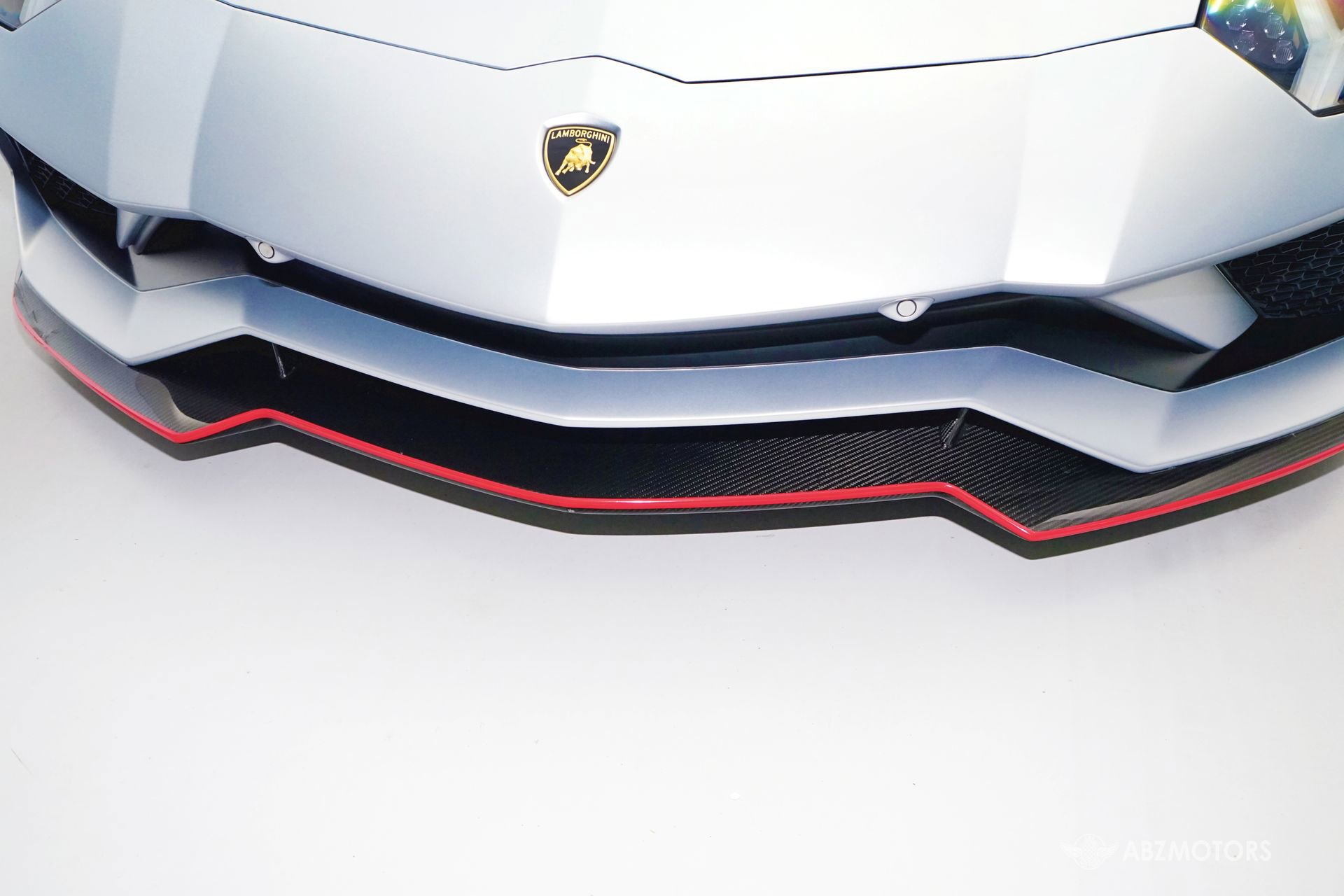 Used 2018 Lamborghini Aventador S image 9