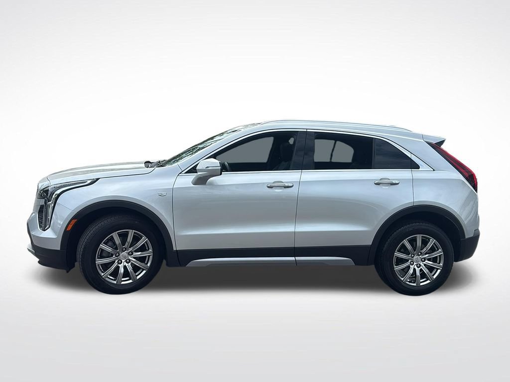 Used 2021 Cadillac XT4 Premium Luxury w/ Cold Weather Package FWD image 4