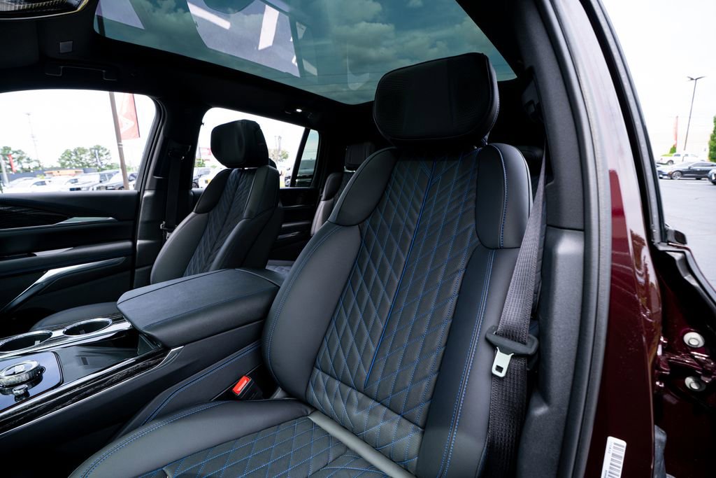 Used 2025 Cadillac Escalade IQ Sport 1 AWD/4WD image 28