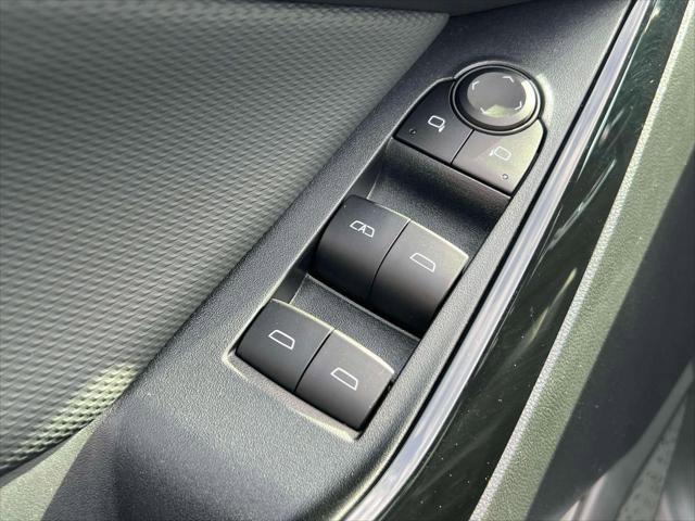 Used 2026 Chevrolet Equinox LT w/ Convenience Package II image 18