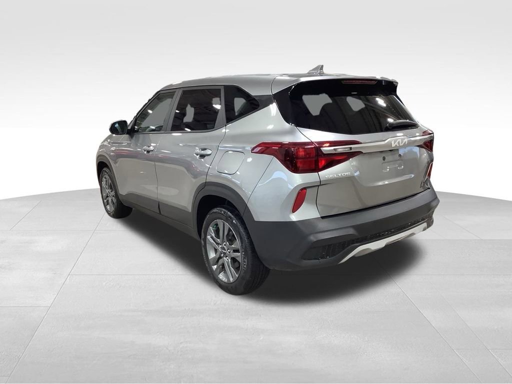 Certified 2023 Kia Seltos LX image 9