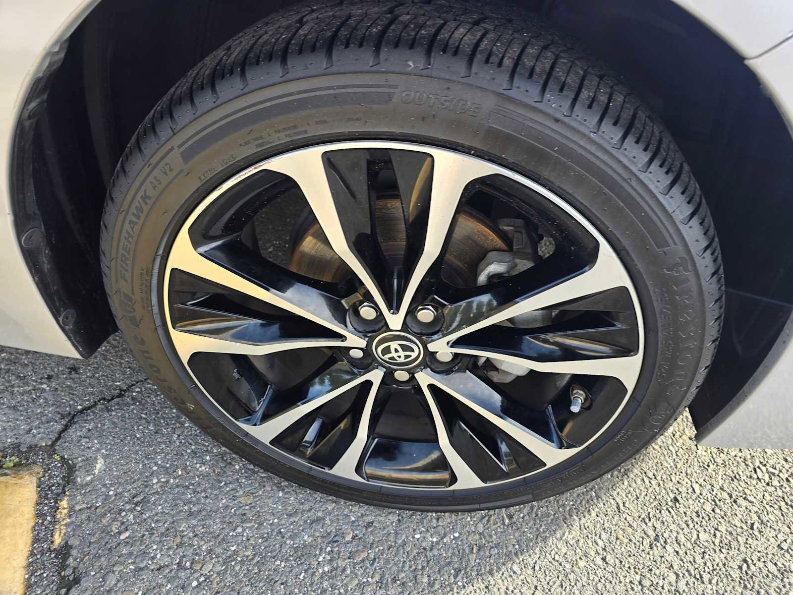 Used 2017 Toyota Corolla XSE image 9