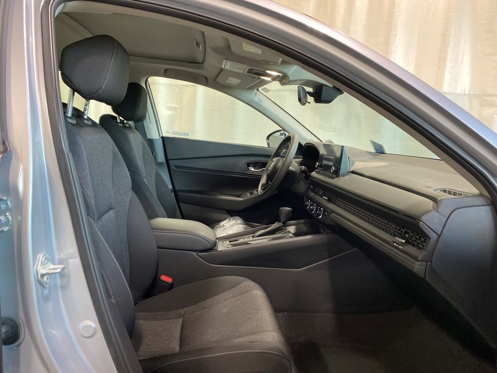 Certified 2023 Honda Accord EX image 12
