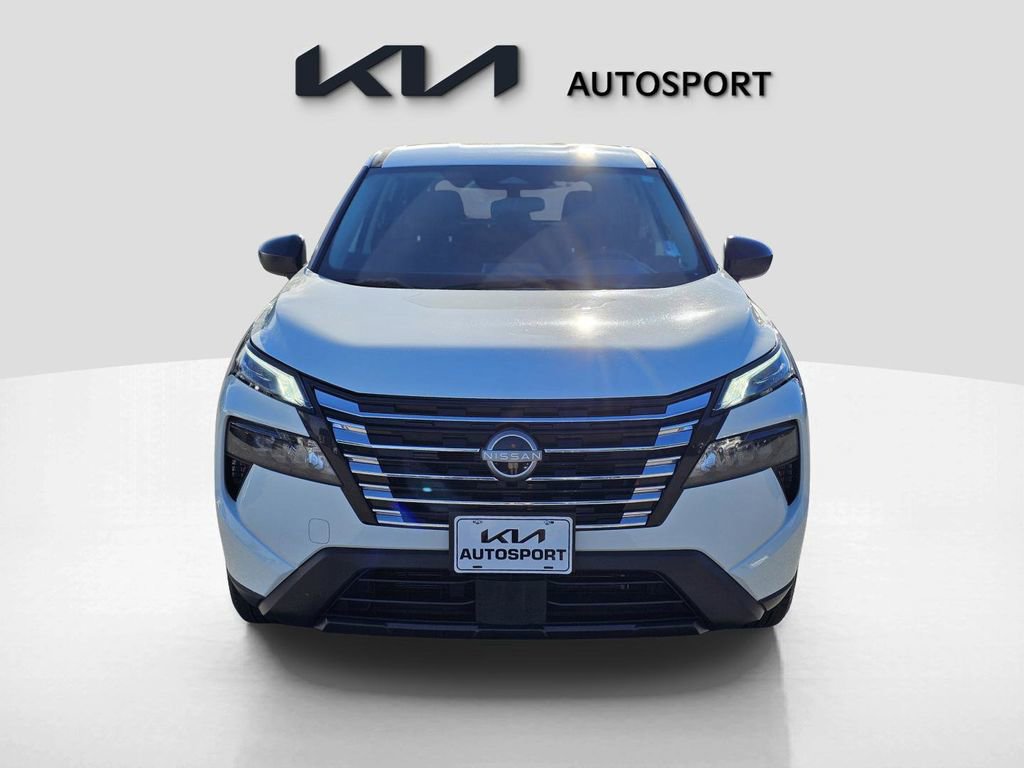 Used 2024 Nissan Rogue S video 2