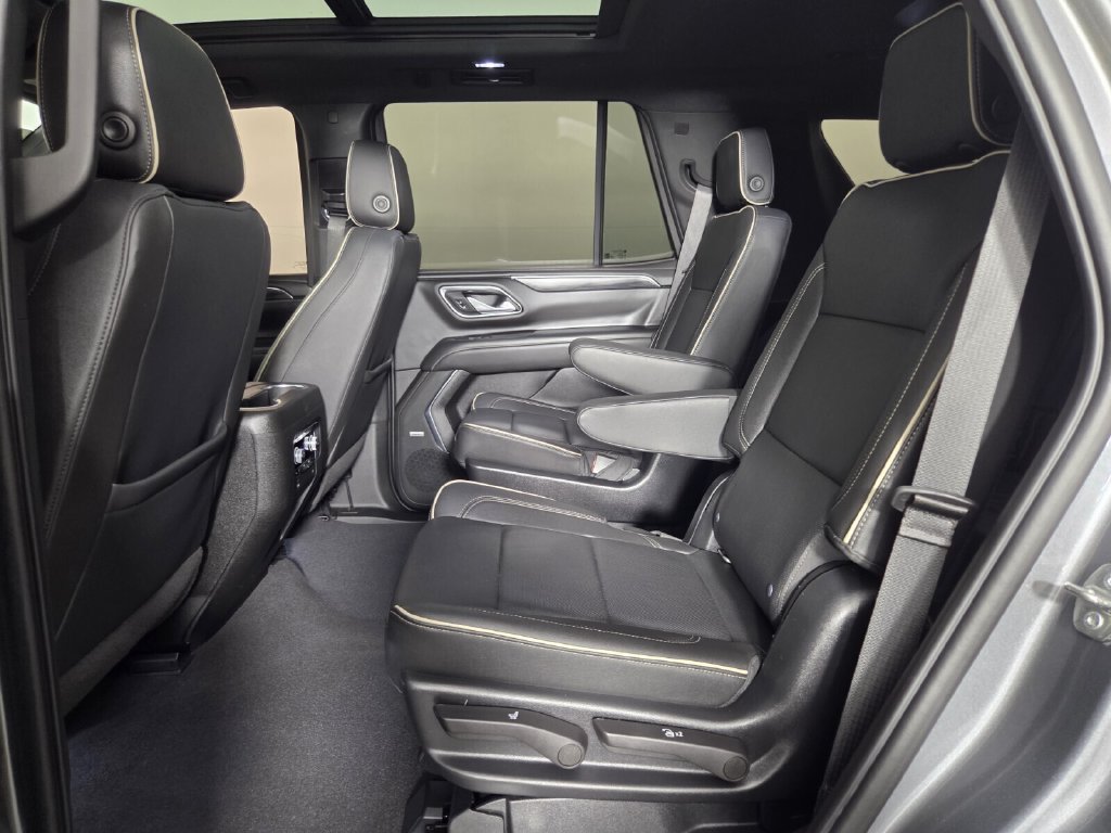 Used 2022 GMC Yukon SLT w/ SLT Premium Package RWD image 24