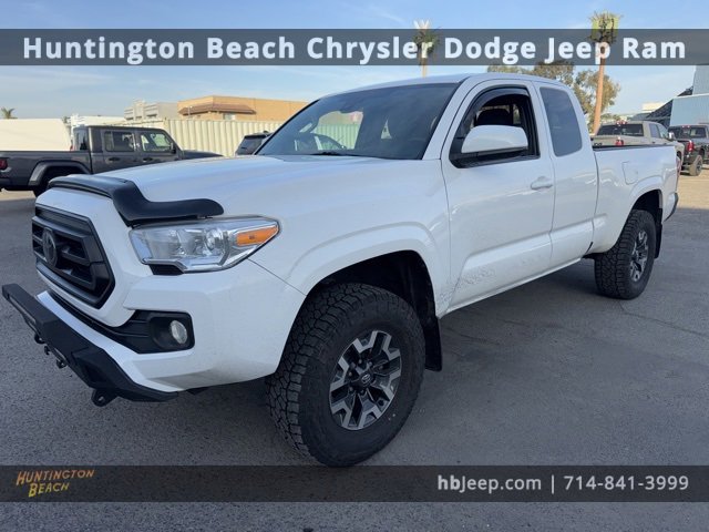 Used 2020 Toyota Tacoma SR image 1