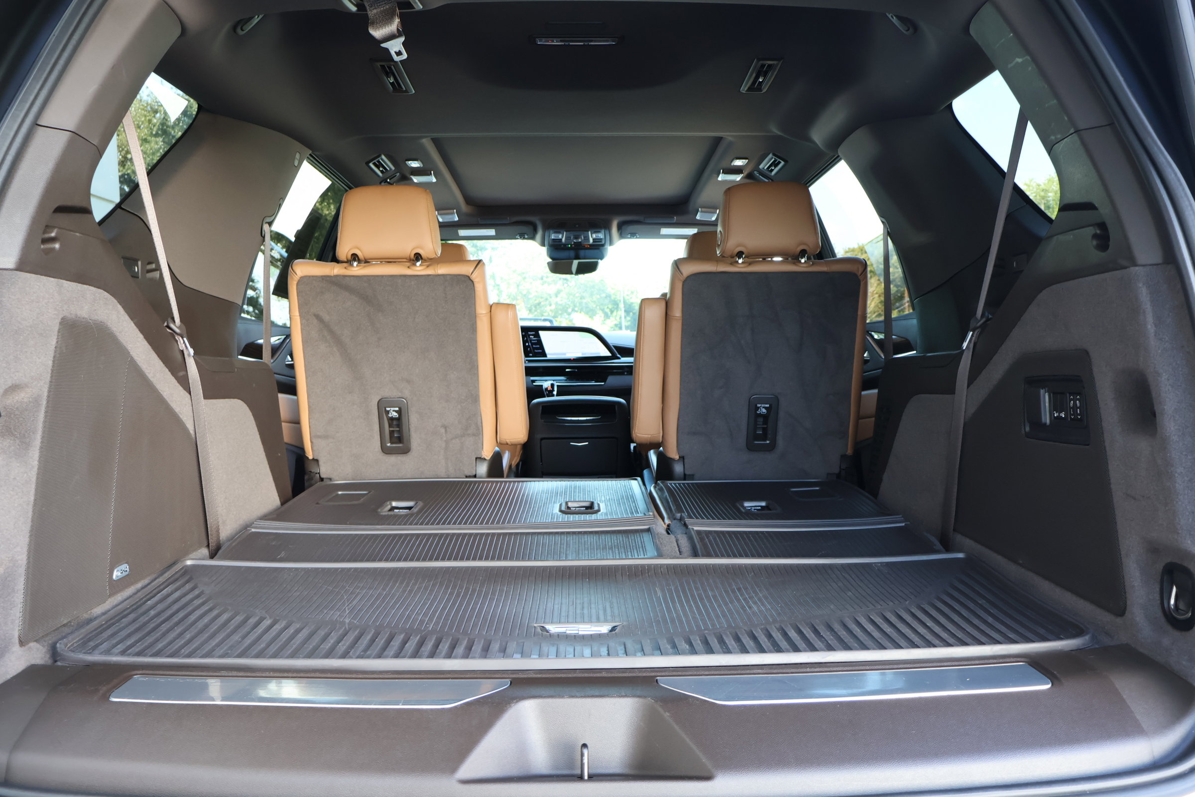 Used 2021 Cadillac Escalade Premium Luxury w/ Driver Assist Tech Package image 21