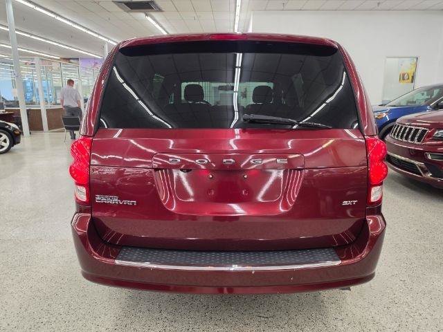 Used 2018 Dodge Grand Caravan SXT FWD image 6