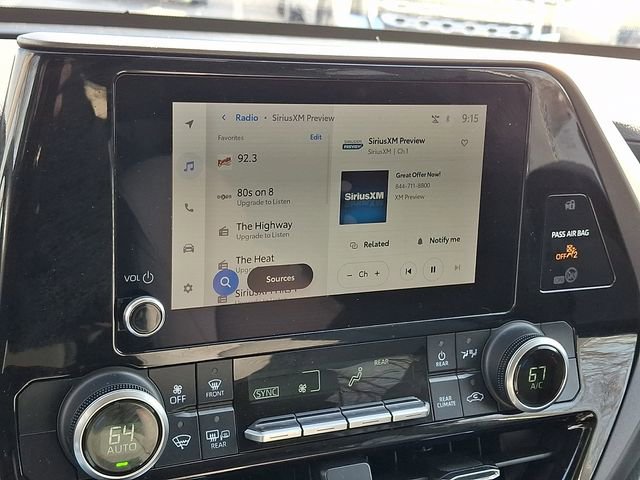 Used 2023 Toyota Highlander LE image 16