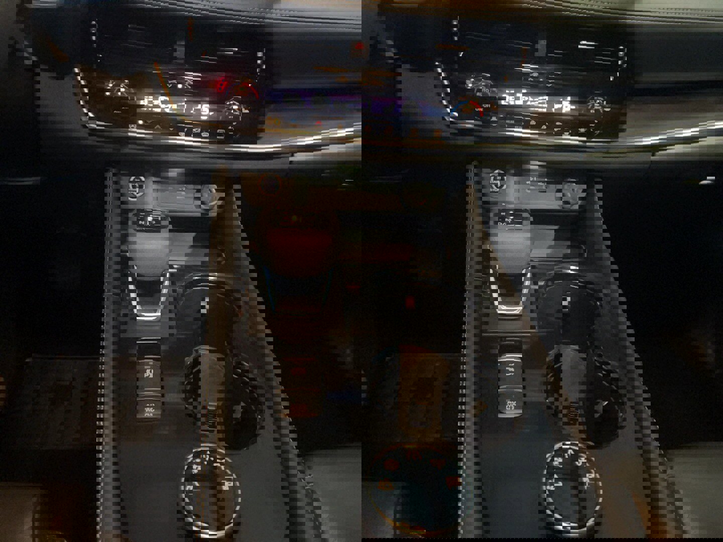 Used 2021 Nissan Rogue SL w/ Premium Package image 17