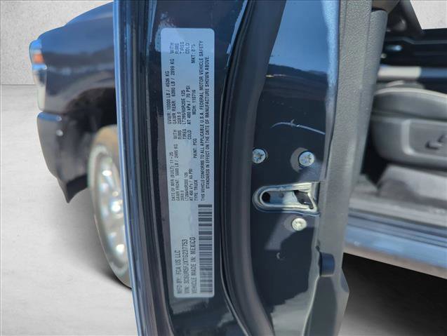 New 2026 RAM 2500 Laramie AWD/4WD image 16