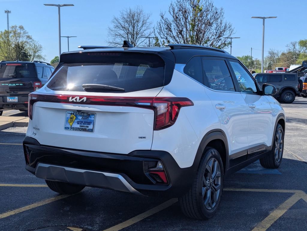 Used 2024 Kia Seltos S AWD/4WD image 3