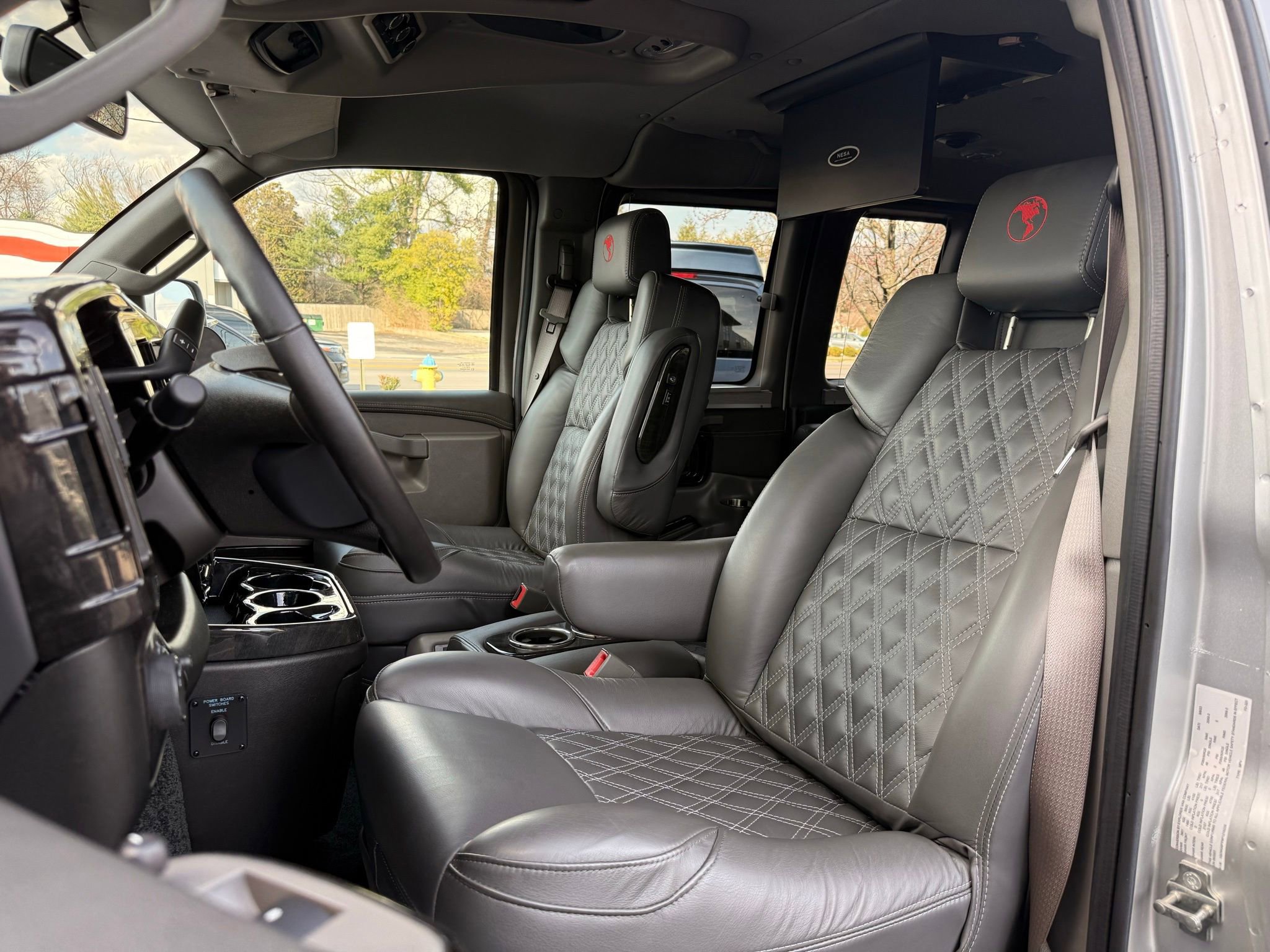 Used 2023 Chevrolet Express 2500 Extended image 44