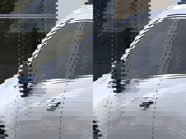 New 2026 Cadillac XT5 Luxury image 12