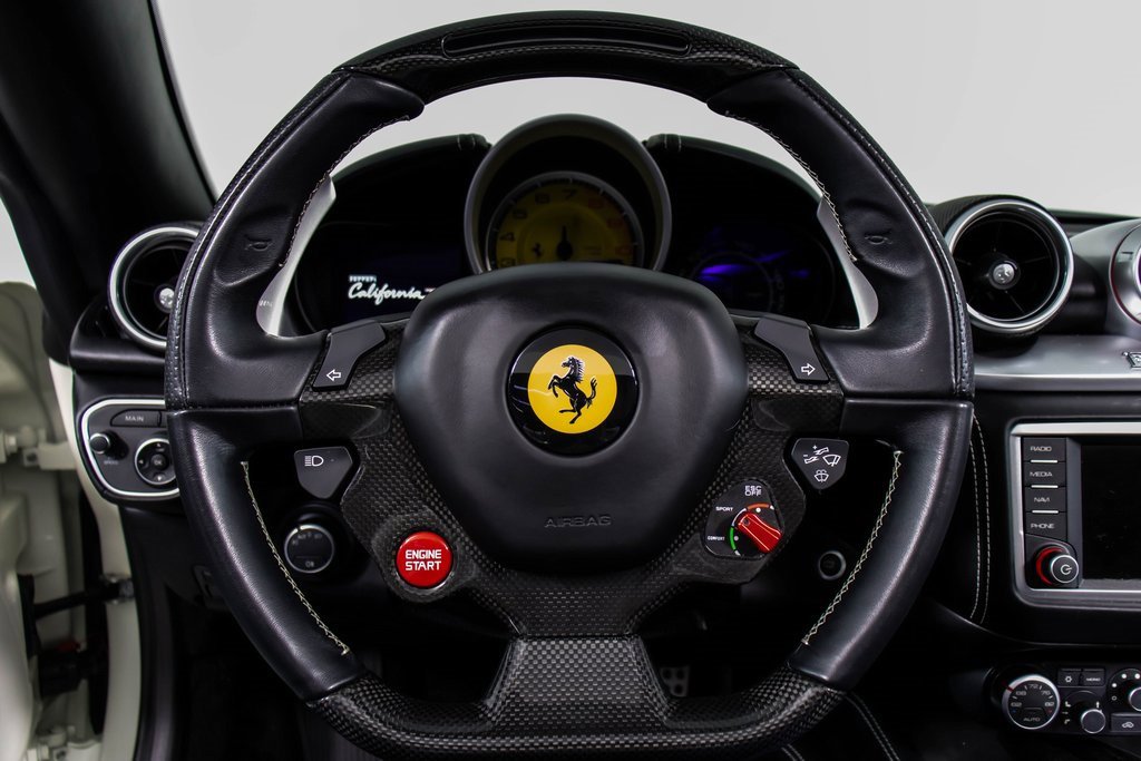 Certified 2017 Ferrari California T image 4