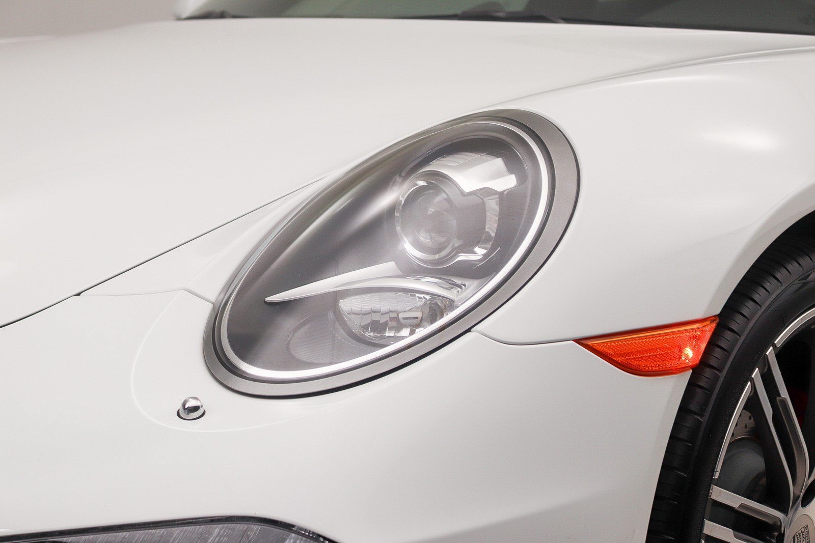 Used 2015 Porsche 911 Carrera 4S AWD/4WD image 9
