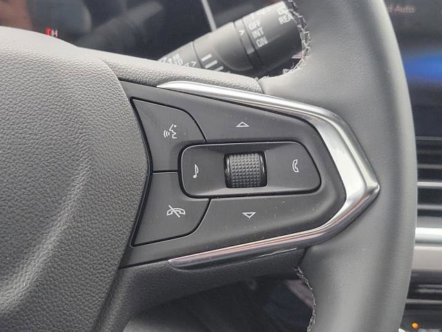 Used 2024 Chevrolet Trax ACTIV w/ Sunroof Package image 16