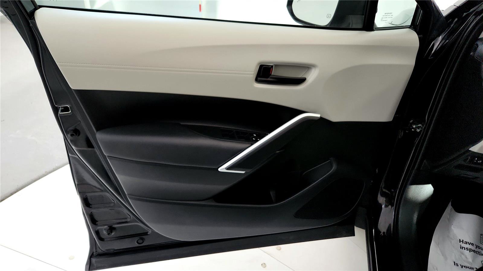 Certified 2023 Toyota Corolla Cross LE image 22