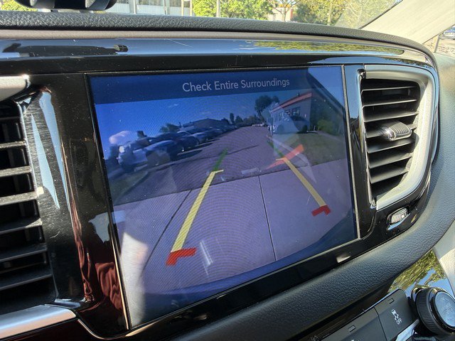 Used 2017 Chrysler Pacifica Touring-L FWD image 30