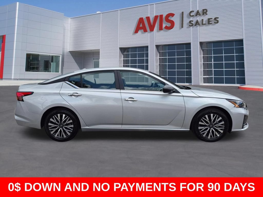 Used 2025 Nissan Altima 2.5 SV FWD image 5
