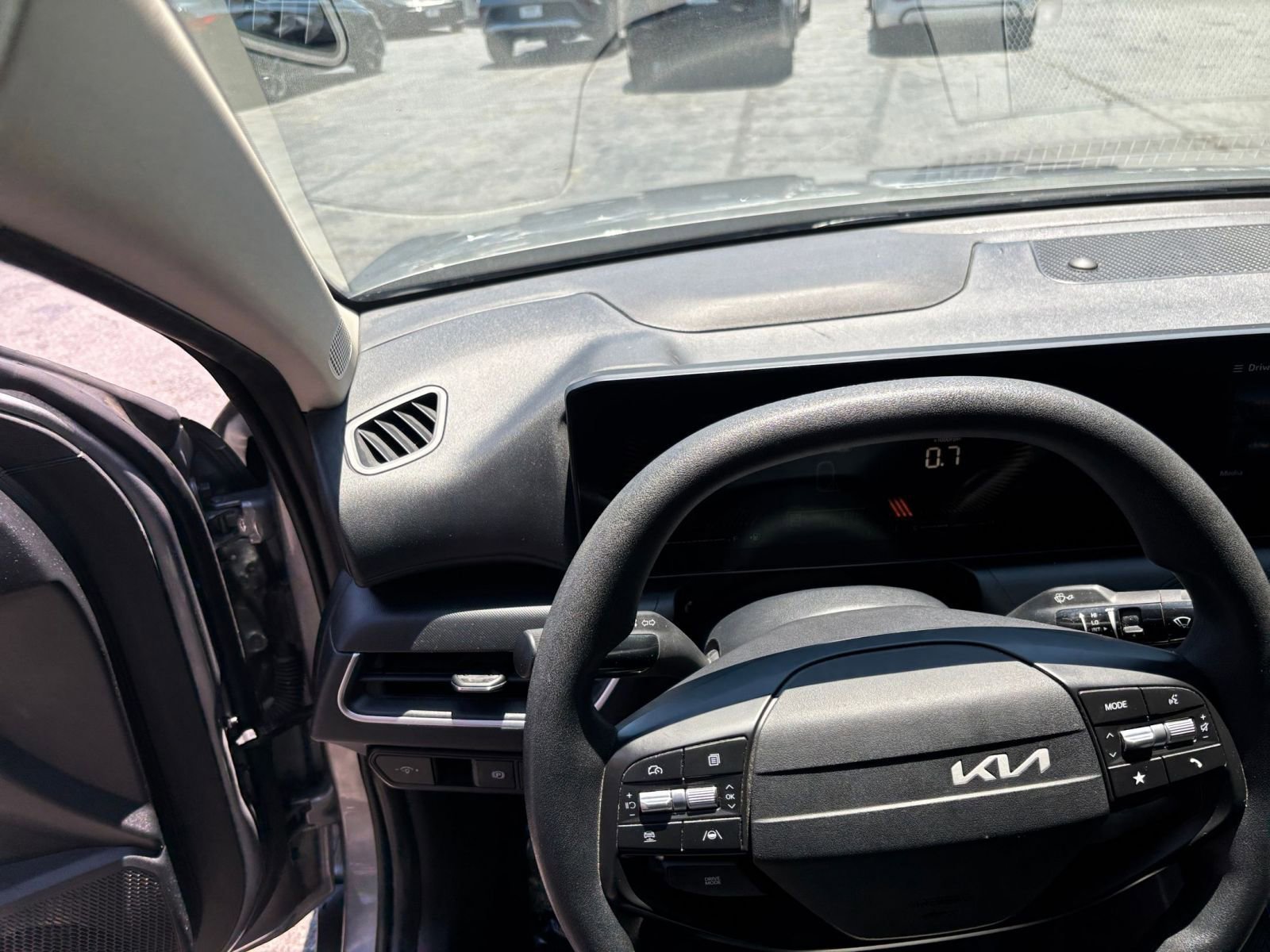 Used 2025 Kia K4 FWD image 30