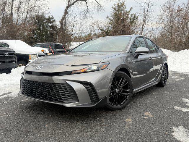 Certified 2025 Toyota Camry SE w/ Convenience Package image 1