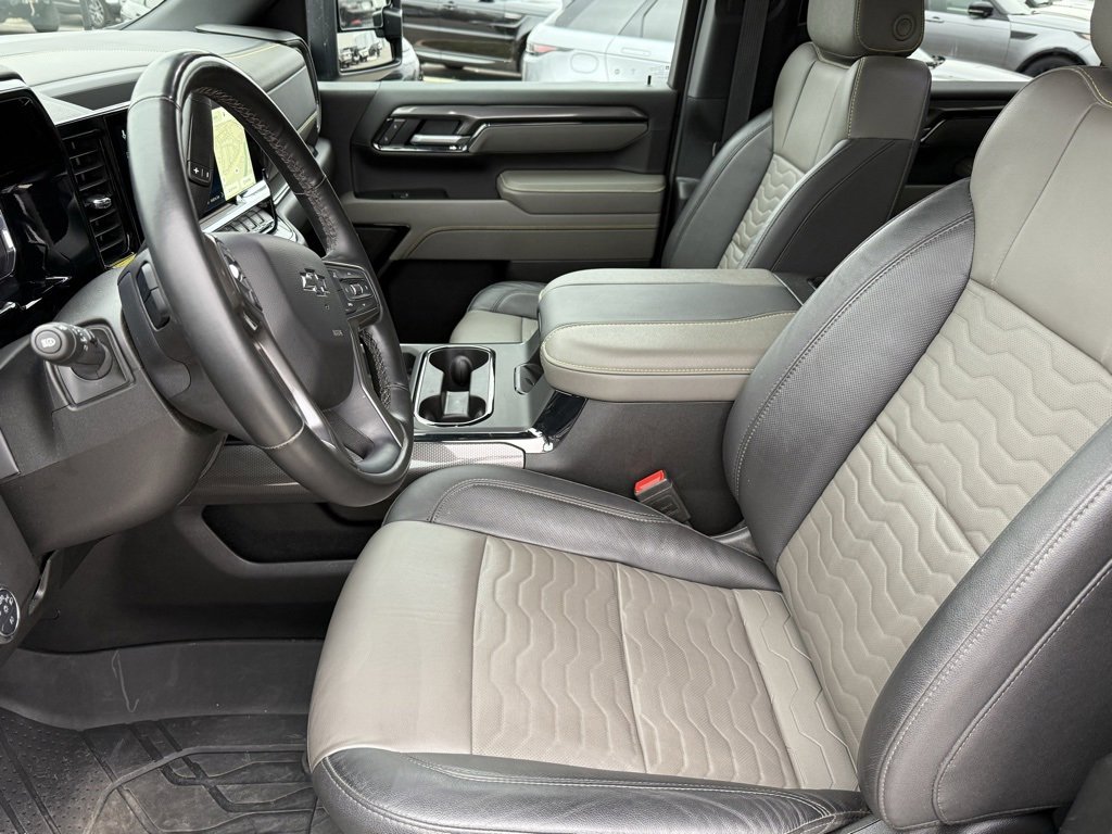Used 2025 Chevrolet Silverado 2500 ZR2 w/ Technology Package image 20