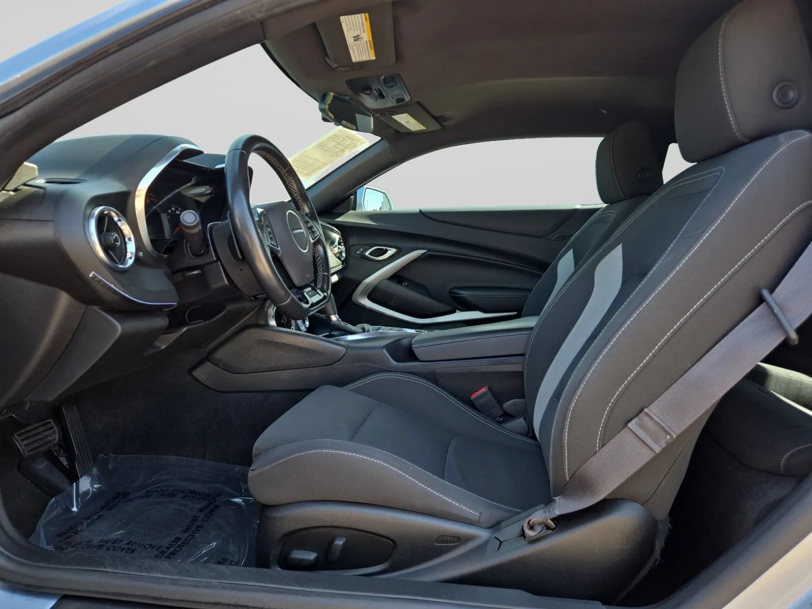 Used 2017 Chevrolet Camaro LT RWD image 16