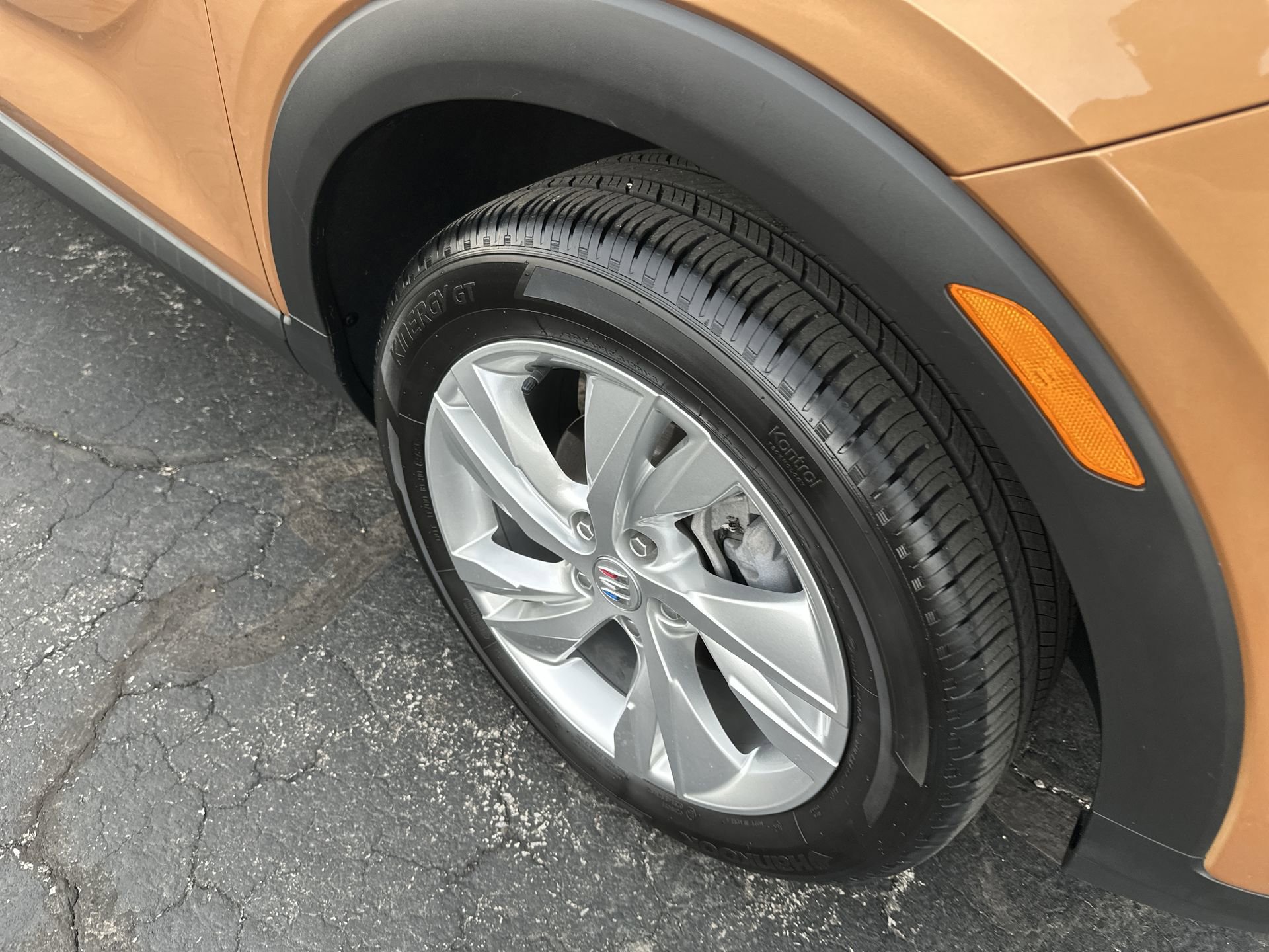 Certified 2024 Buick Encore GX Preferred FWD image 10