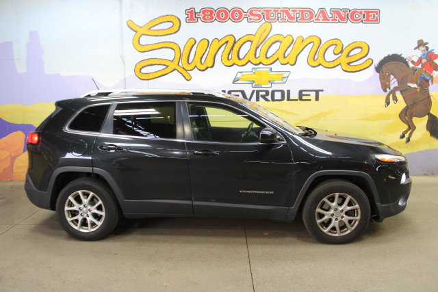 Used 2015 Jeep Cherokee Latitude w/ Comfort/Convenience Group