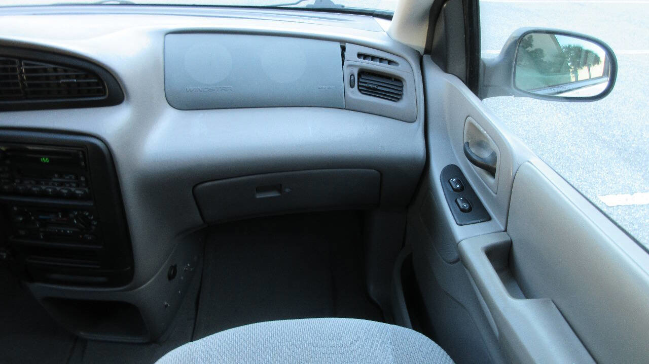 Used 2002 Ford Windstar LX image 34