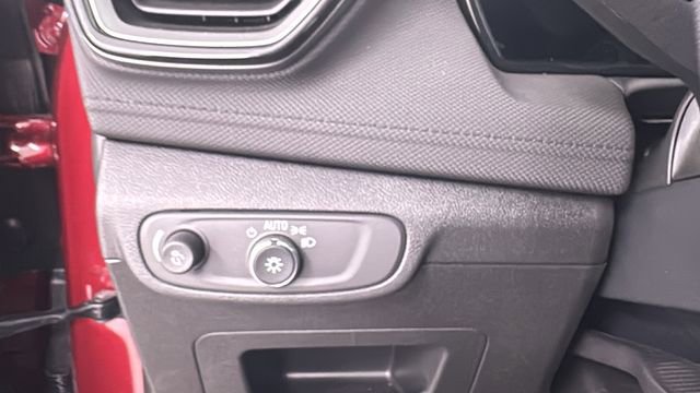 Used 2025 Chevrolet TrailBlazer LT w/ Driver Confidence Package image 31